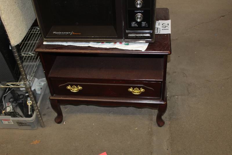 lot 192 image: End Table