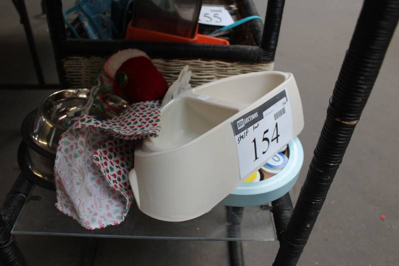 lot 154 image: Shelf Lot of Pet Supplies