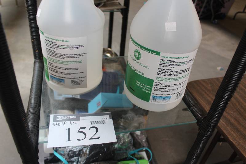 lot 152 image: Shelf Lot of Pet Cleaning Supplies