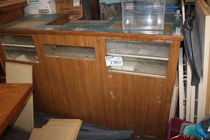 lot 196 image: Pulltab Booth