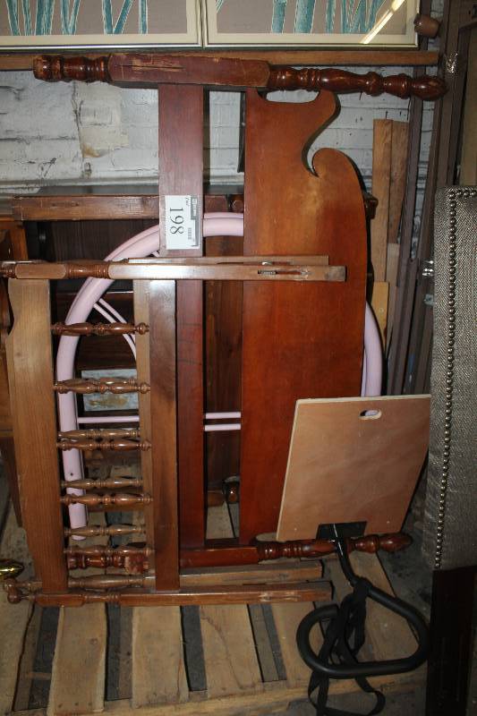 lot 198 image: Bedframe