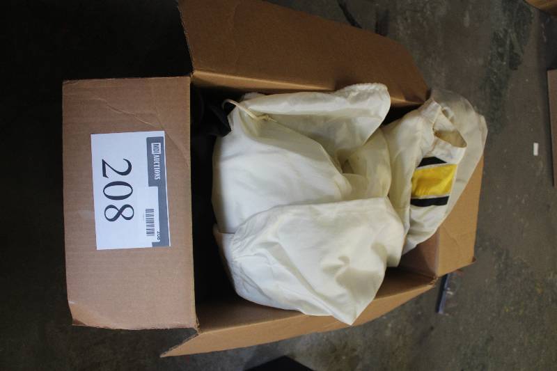 lot 208 image: Box Lot of Scuba Gear