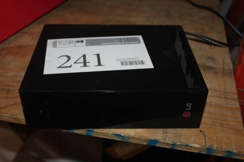 lot 241 image: LG Wireless Speaker Kit