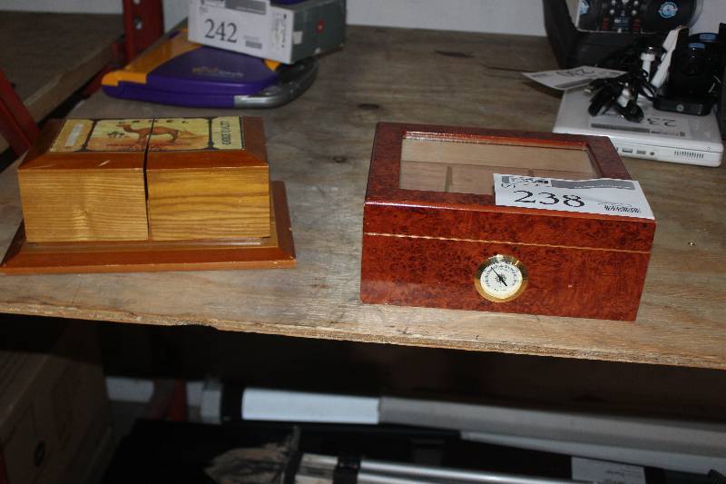 lot 238 image: Lot of (2) Humidor