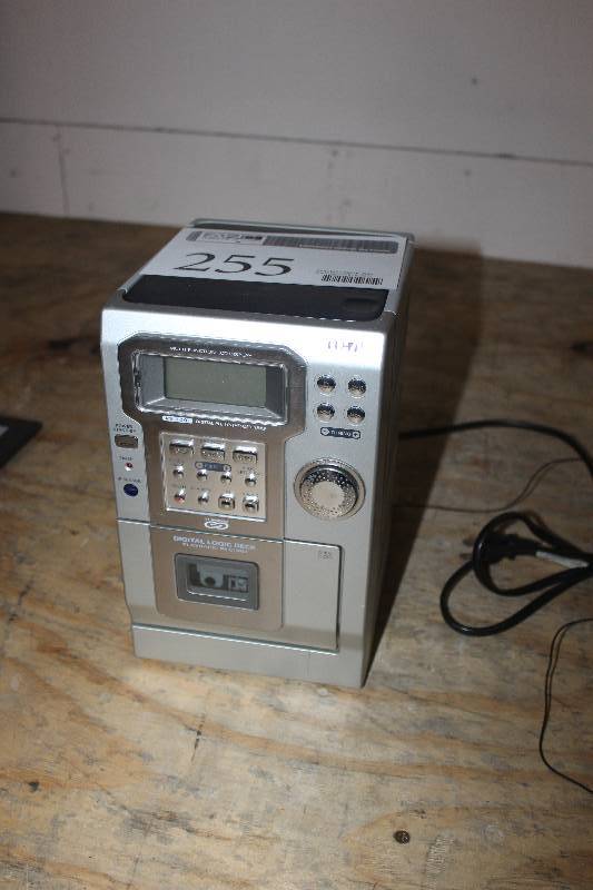 lot 255 image: RCA Stereo
