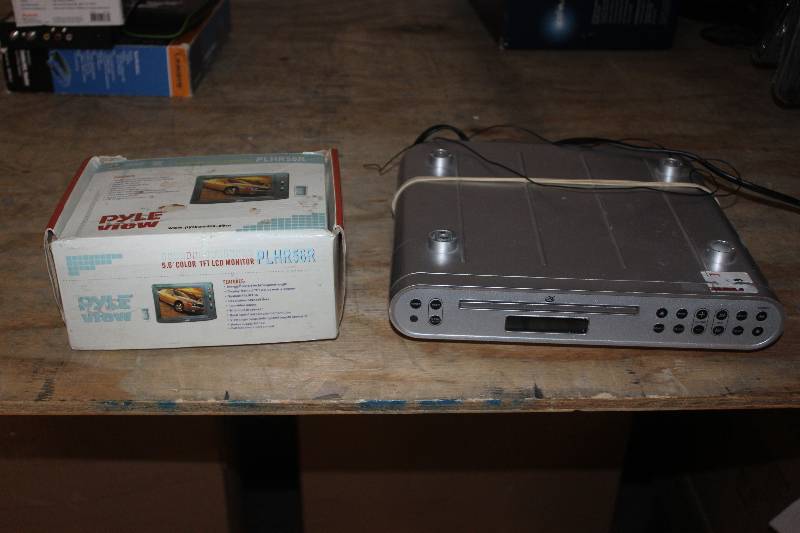 lot 253 image: Lot of (2) Electronic Equipment Including Pyle View PLHR56R 5.6 TFT LCD Monitor GPX Under Cabinet CD Radio