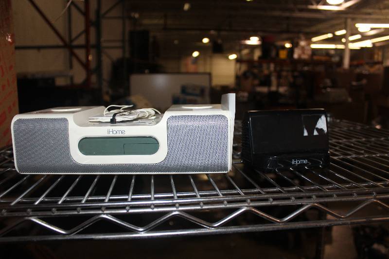 lot 265 image: Lot of (2) iHome iPod Docking Clock Radio