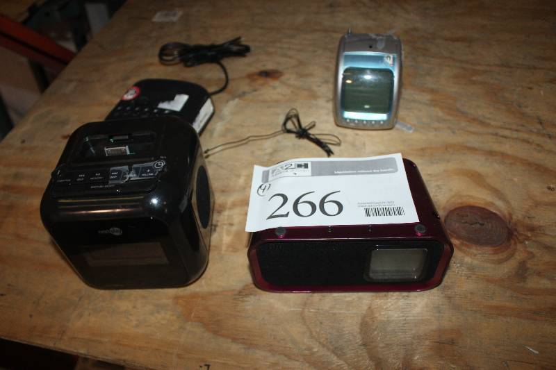 lot 266 image: Lot of (4) iHome iPod Docking Player And More