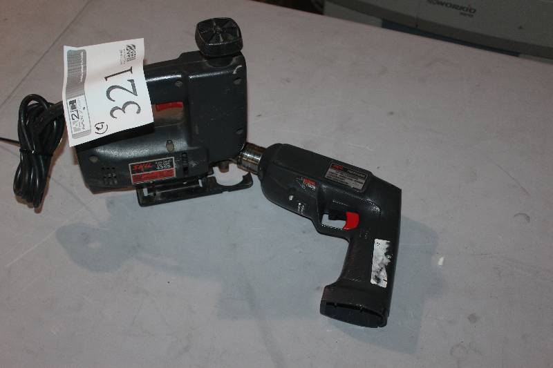 lot 321 image: Lot of (2) Skil Cordless Tools Including Auto-Scroll Jig Saw 38 Drill