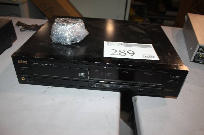 lot 289 image: Akai Compact Disc Player