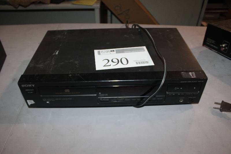 lot 290 image: Sony Compact Disc Player