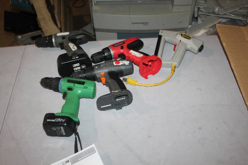 lot 331 image: Lot of (5) Power Tools Including 4-Cordless Drills 1-Stanley Sharp Shooter