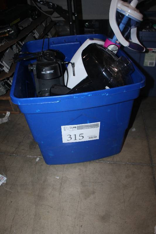 lot 315 image: Box Lot of Kitchen Appliances Including Black & Decker Arctic Twister Mr. Coffee George Foreman Grill