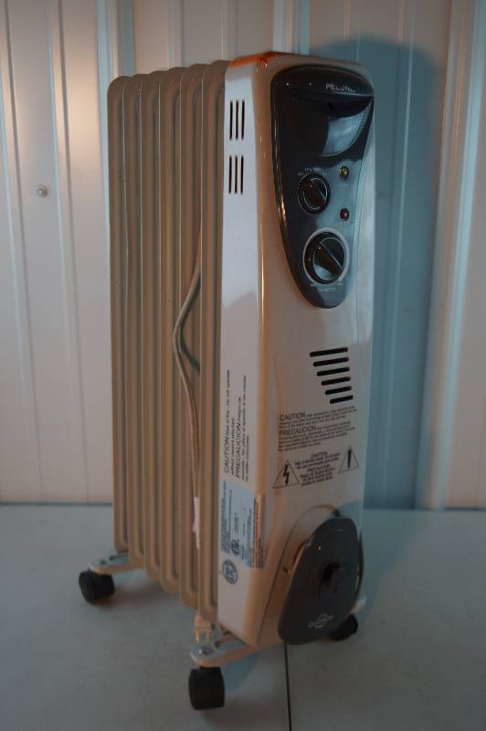 Pelonis Oil Filled Radiator SKU 582 684 Heater