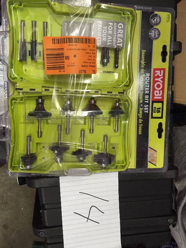 lot 14 image: Ryobi Router Bit Set (15-Piece)
