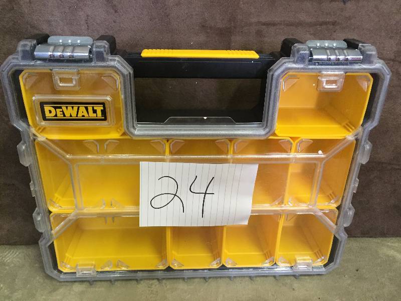 lot 24 image: Dewalt 10-Compartment Deep Pro Organizer