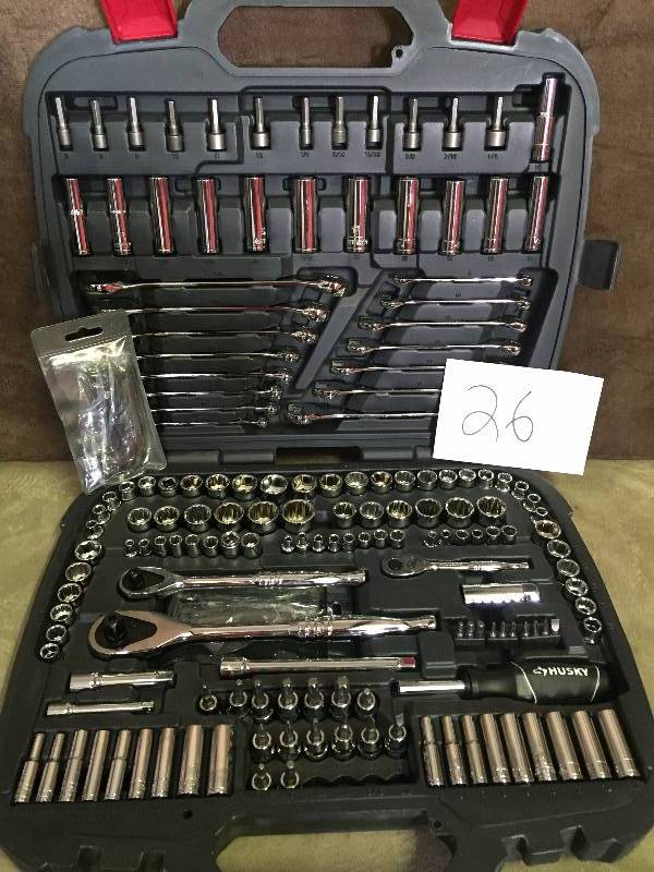 lot 26 image: Husky Mechanics Tool Set (185-Piece) New Missing 4 Pieces
