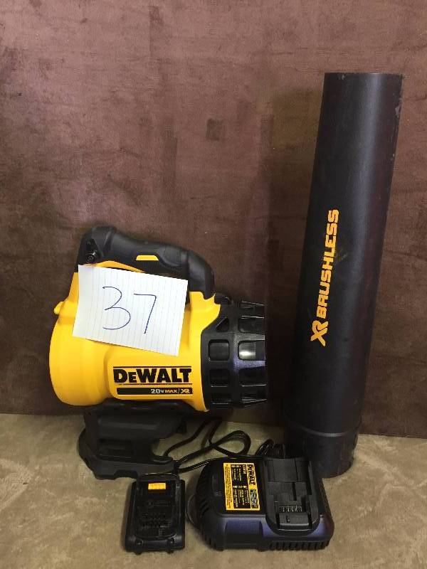 lot 37 image: Dewalt 90 MPH 400 CFM 20-Volt Max Lithium-Ion Cordless Electric Brushless Blower in like new condition