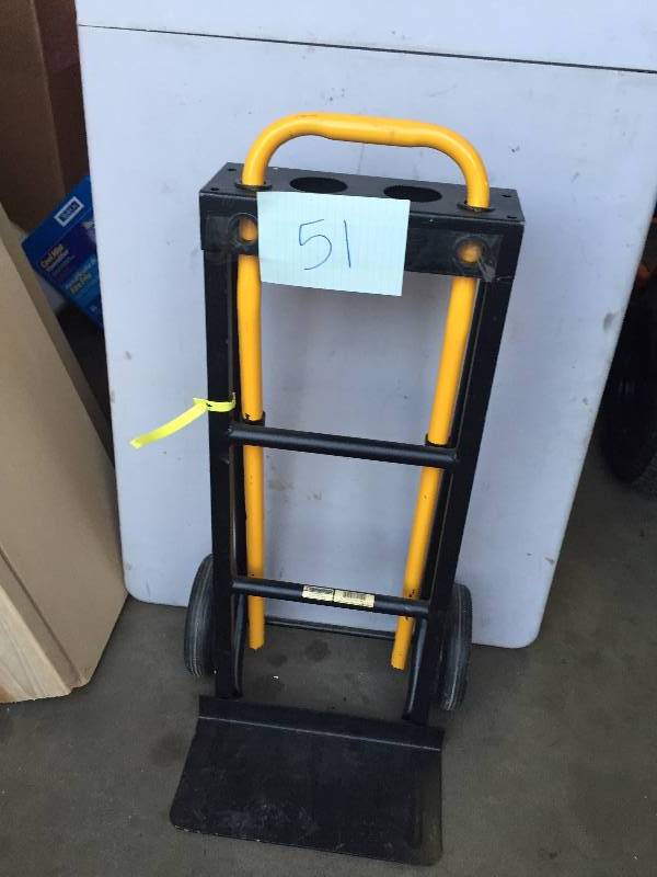 lot 51 image: Milwaukee 300500 lb. Capacity Convertible Hand Truck