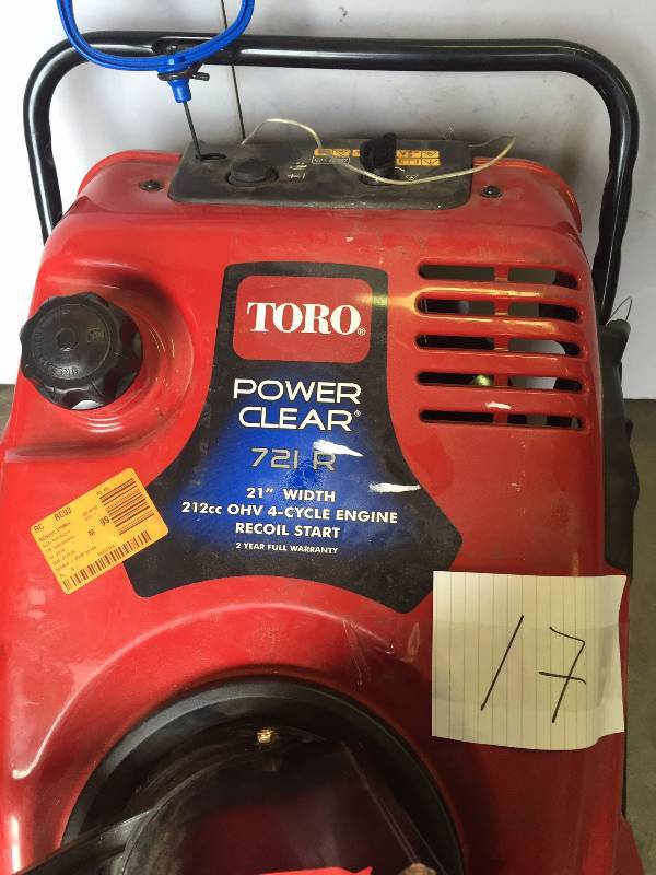 lot 17 image: Toro Power Clear 721 R 21 in. Single-Stage Gas Snow Blower for Parts only