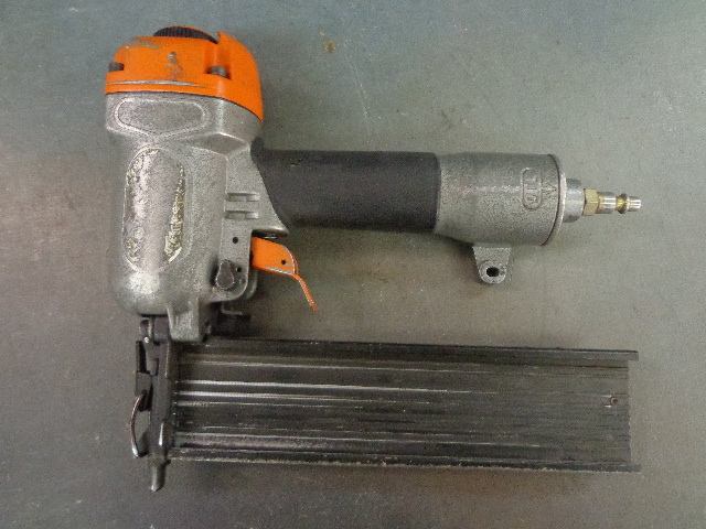 Pneumatic Nailer