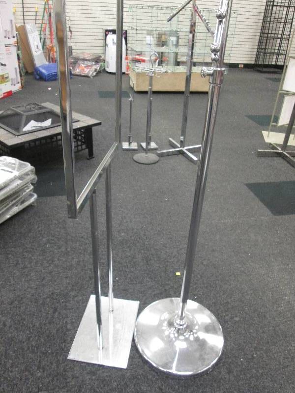 Assorted metal displays...