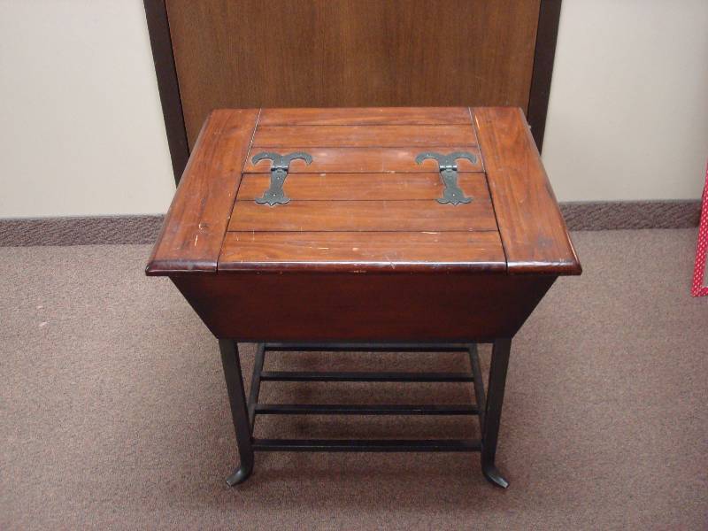 lot 5 image: Wood End Table, A Bit Wobbly, Needs Tightening, Some Wear Marks