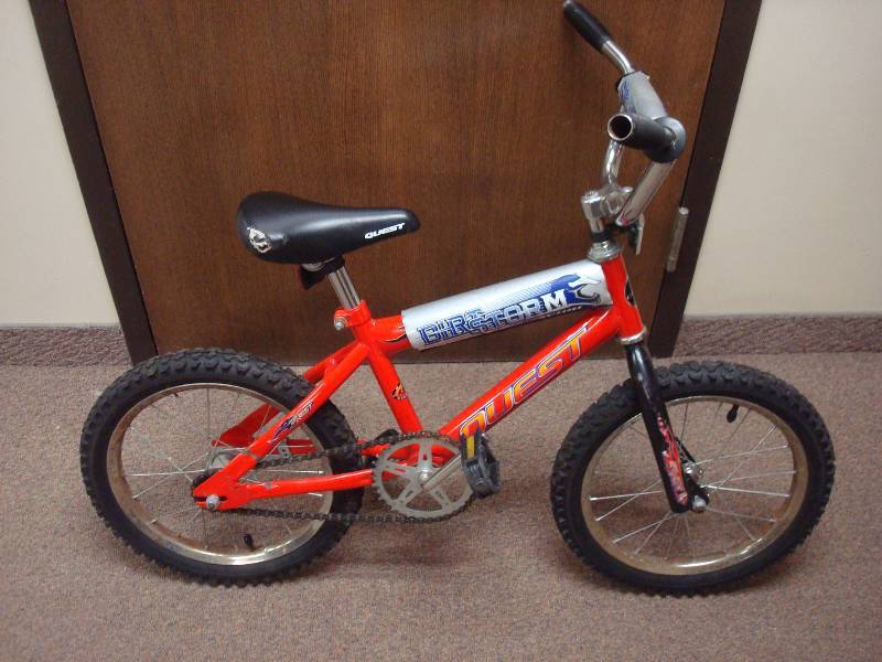 lot 18 image: Small Boys Bike, Used, Some Wear