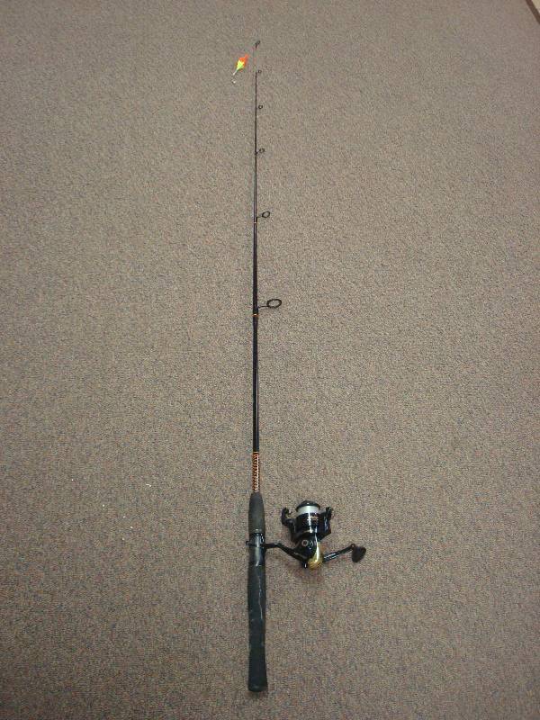 lot 25 image: Ugly Stick Fishing Pole, Reel Does Not Work Right