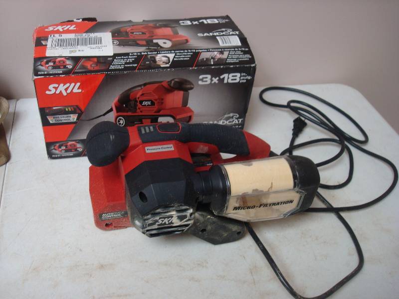 lot 34 image: Skil Belt Sander, Works Fine, Used