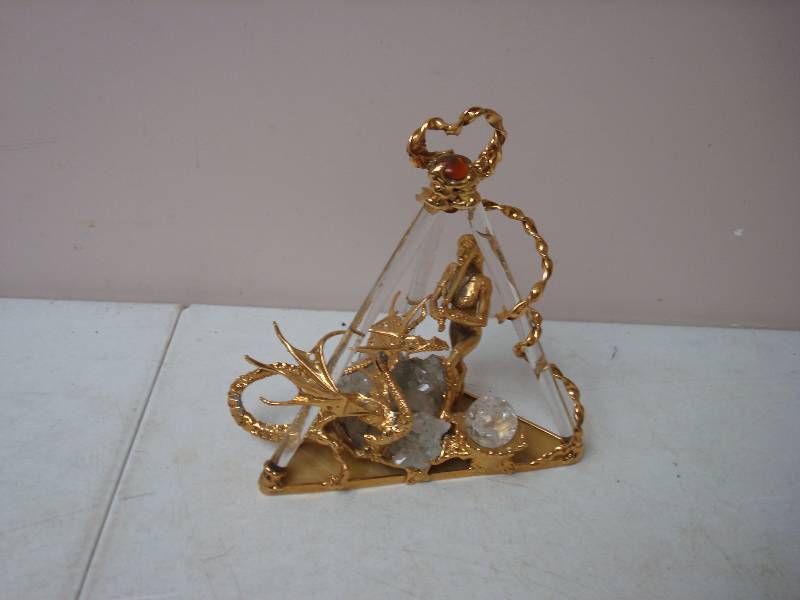 lot 53 image: Fantasy Figure Statue, Some Crystals And Metal, Some Wear