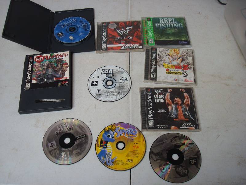 lot 104 image: Lot Of Play Station Game, PS1, Some Scratched