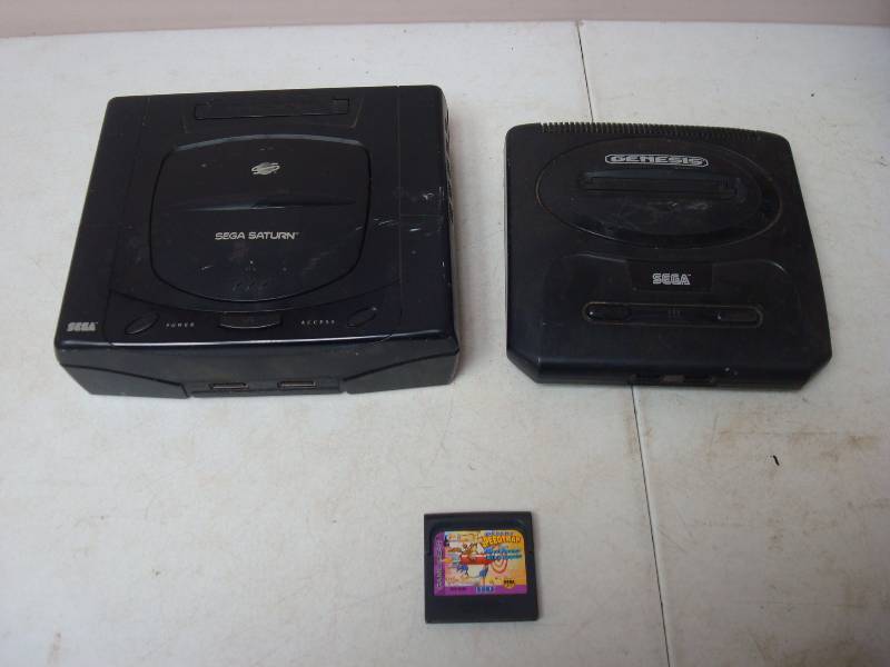 lot 106 image: Lot Of Sega Video Game Items, Untested