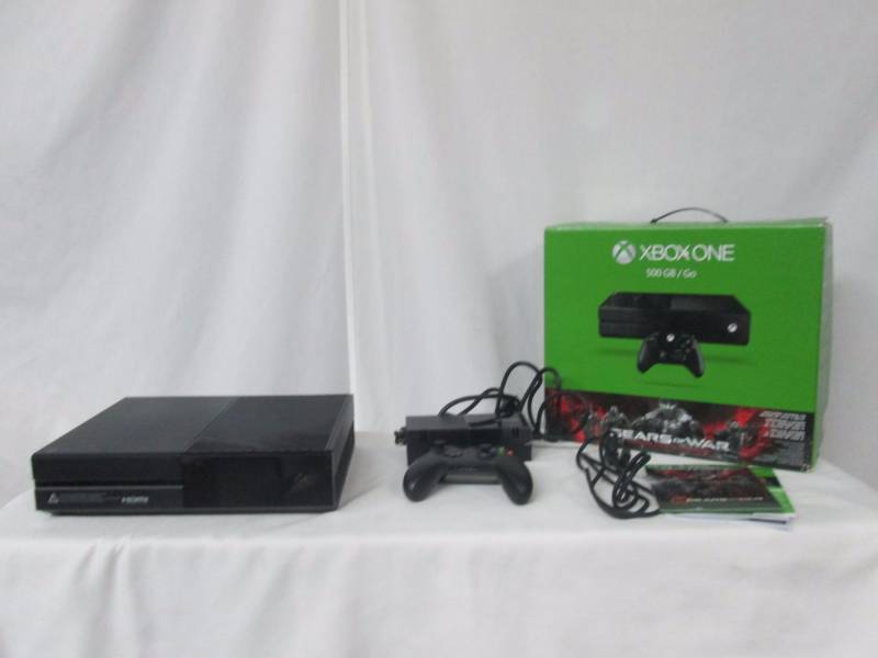 XBOX One 500GB Console & Gears of War