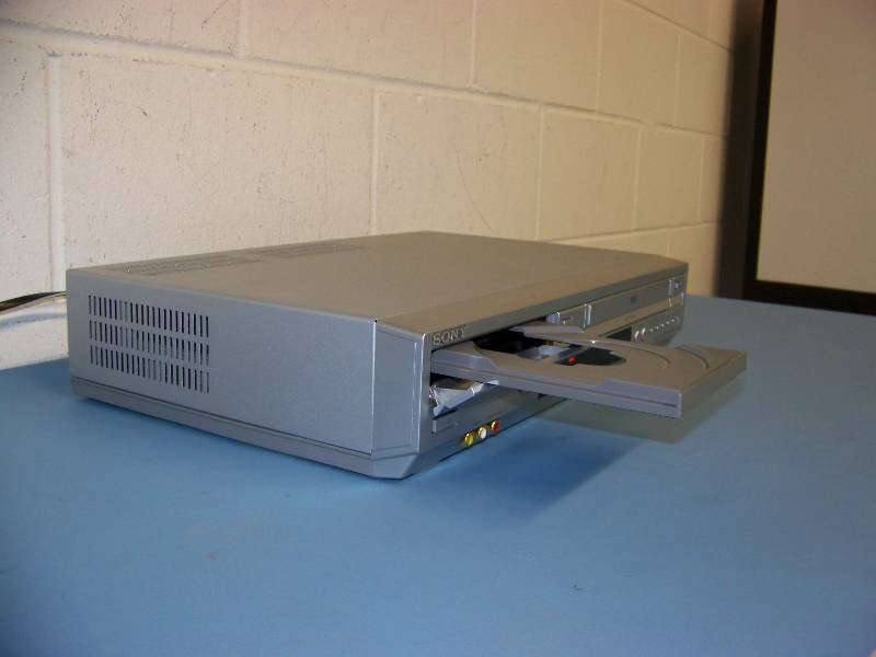 lot 45 image: Sony, DVD  VCR Combo Player with Remote Control