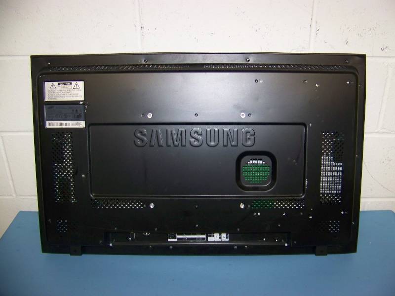 lot 6 image: 32, Samsung, LCD, Monitor  Display