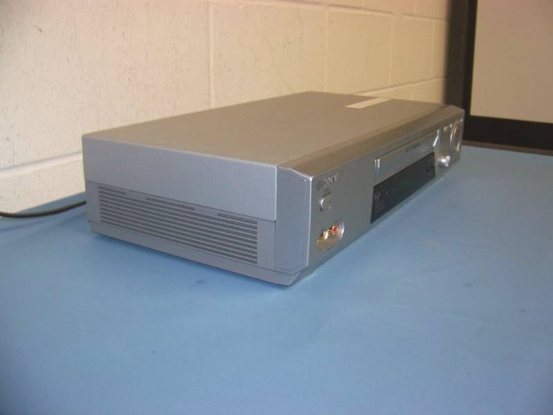 lot 50 image: Sony, Video Cassette Recorder (VCR) with Remote Control