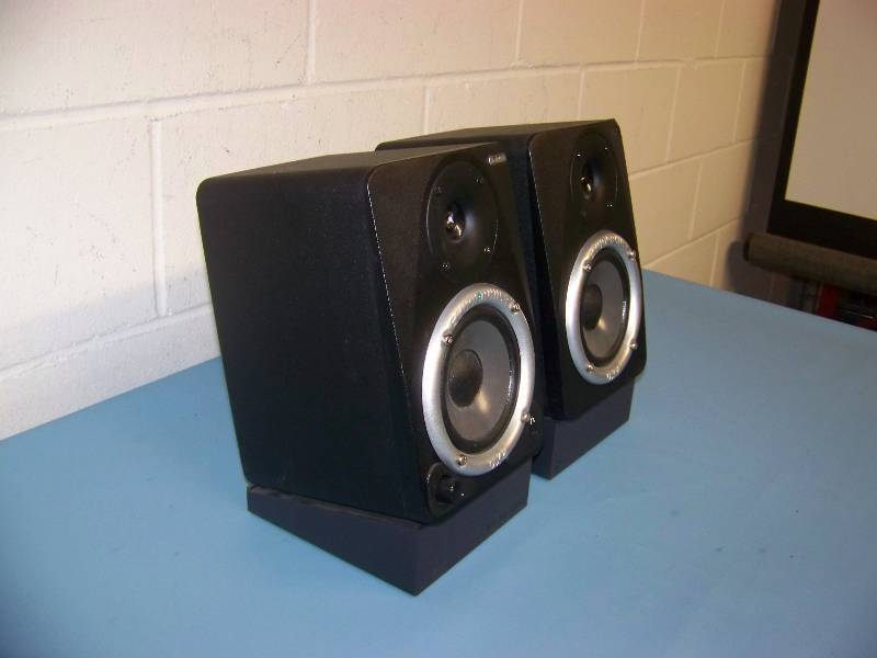lot 54 image: (Pair) M-Audio, Studiophile, Active Desktop Monitor Speakers with Stands