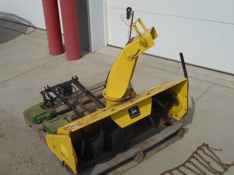 lot 4 image: John Deere 38 Snowblower Set