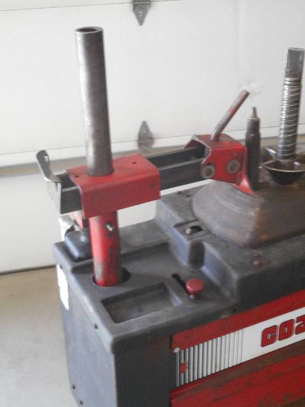 lot 5 image: Coats 4050A Pneumatic Tire Changer