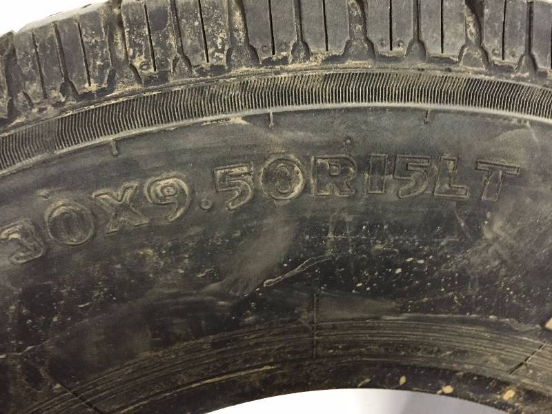 lot 9 image: TIRES USED (3) 9.50X15