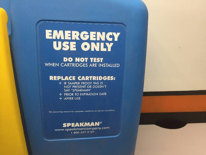 lot 19 image: EYE WASH STATION