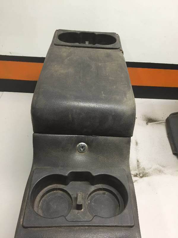 lot 22 image: CENTER CONSOLE, TORO BAGGER AND 52 WALL MOUNT BRACKETS