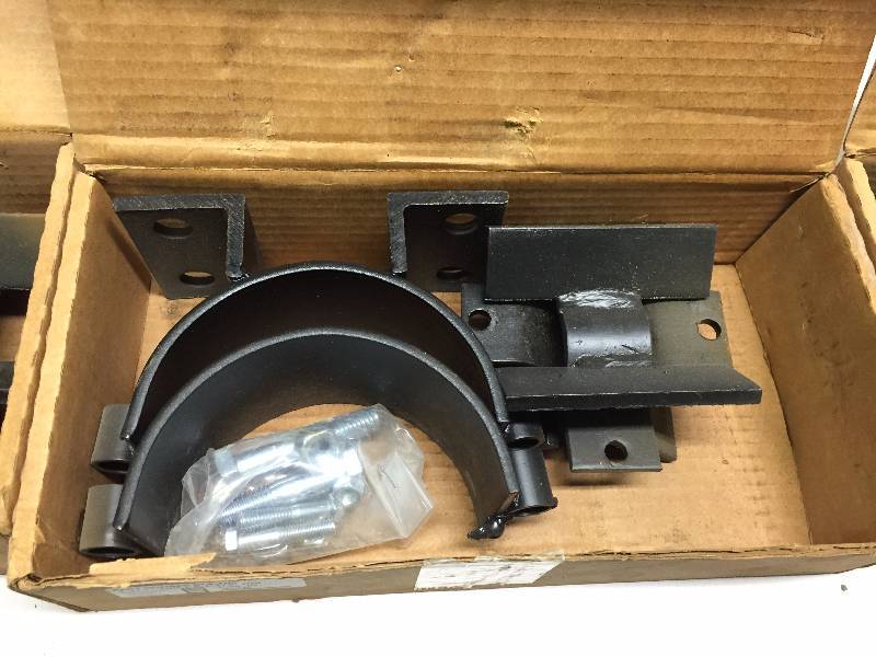 lot 24 image: ROUND MOUNTING BRACKETS (3)