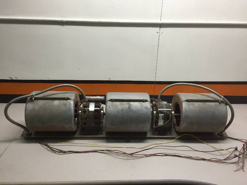 lot 29 image: BLOWER 1 - TRIPLE