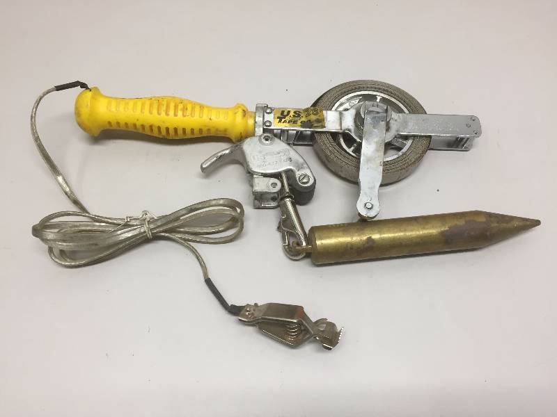 lot 39 image: U.S. TAPE PLUMB BOB