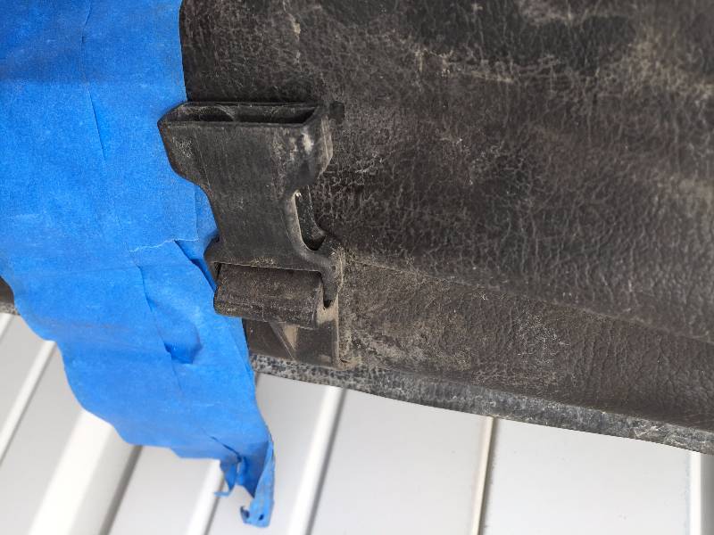 lot 42 image: TONNEAU COVER 8 BOX FITS SUPER DUTY FORD 2008-2016