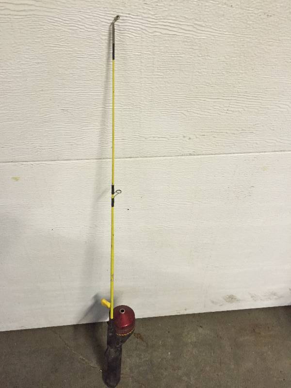 lot 45 image: FISHING POLES (3)
