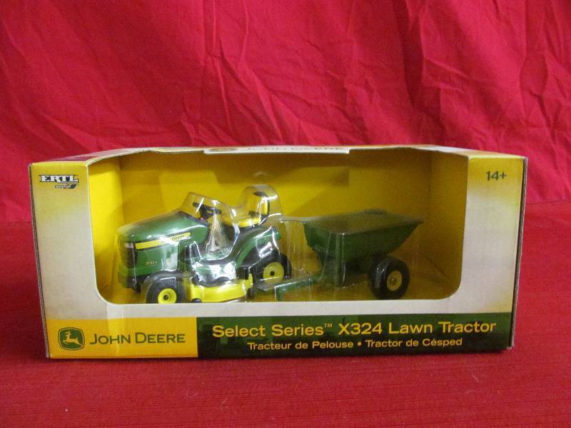 John Deere lawn tractor