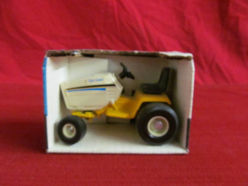 Cub Cadet lawn tractor